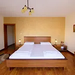 Bed & Breakfast Pensiunea Normandia Timisoara