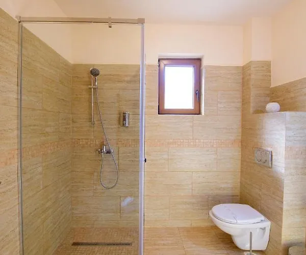 Pensiunea Normandia Bed & Breakfast