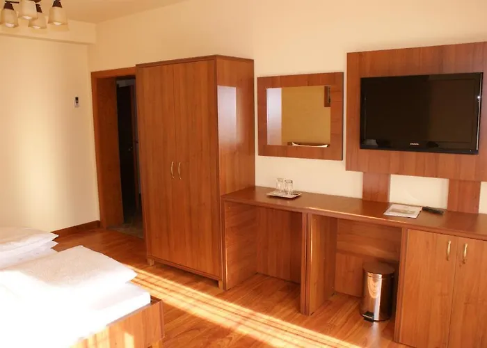 Bed & Breakfast Pensiunea Normandia 3*