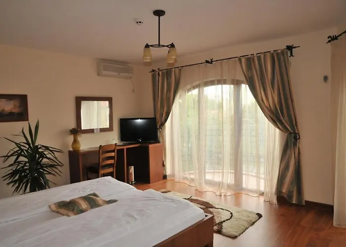 Pensiunea Normandia Bed & Breakfast 3*