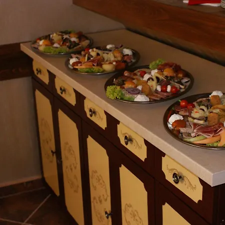 Bed & Breakfast Pensiunea Normandia 3*